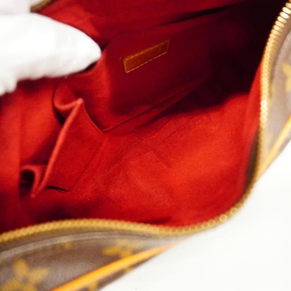 ❣️❣️❣️LOUIS VUITTON
Monogram Croissant PM/MM❣️❣️❣️ - Picture 7 of 17